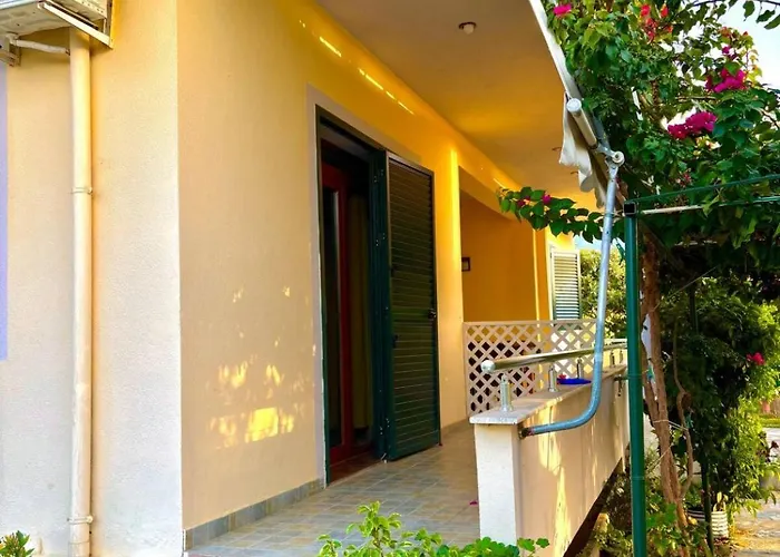 Aparments Ardi Apartamento Orikum