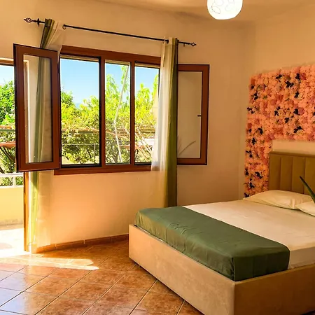 アパート Aparments Ardi オリクム